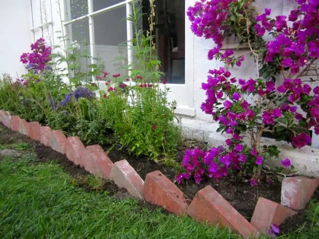 How to Build a Brick Garden Bed