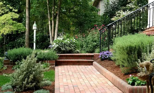 How to Build a Brick Garden Bed