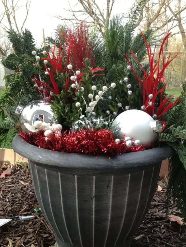  Build Outdoor Christmas Decorations