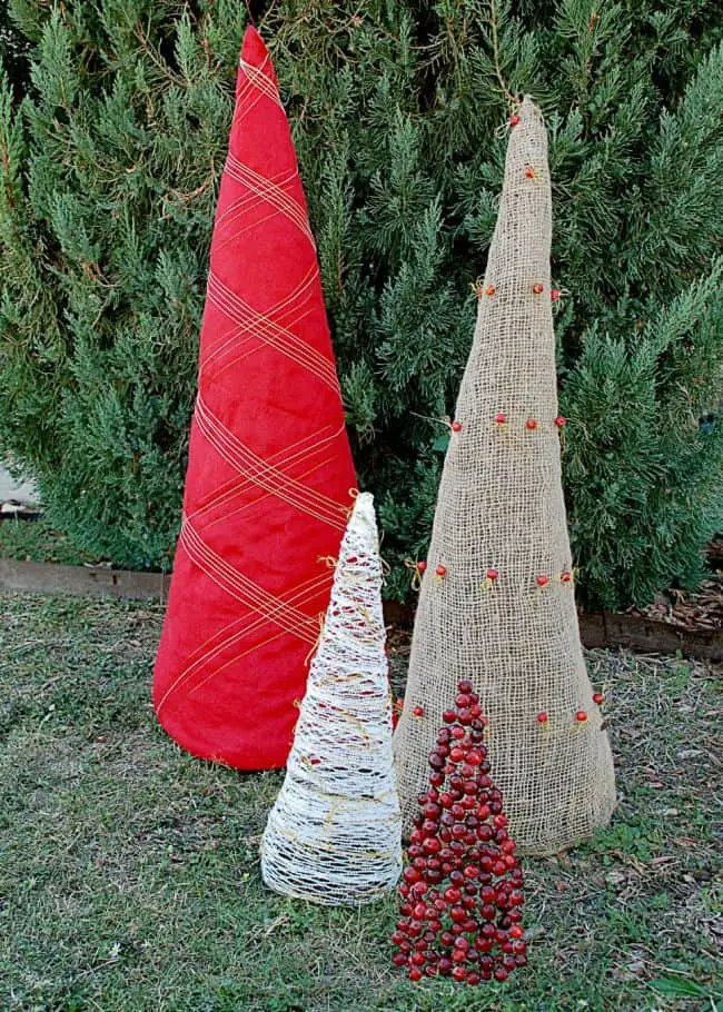  Build Outdoor Christmas Decorations